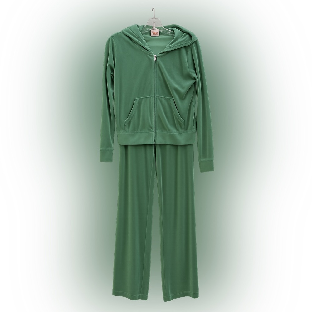 Juicy Couture Green Velour 1X leasure suit.